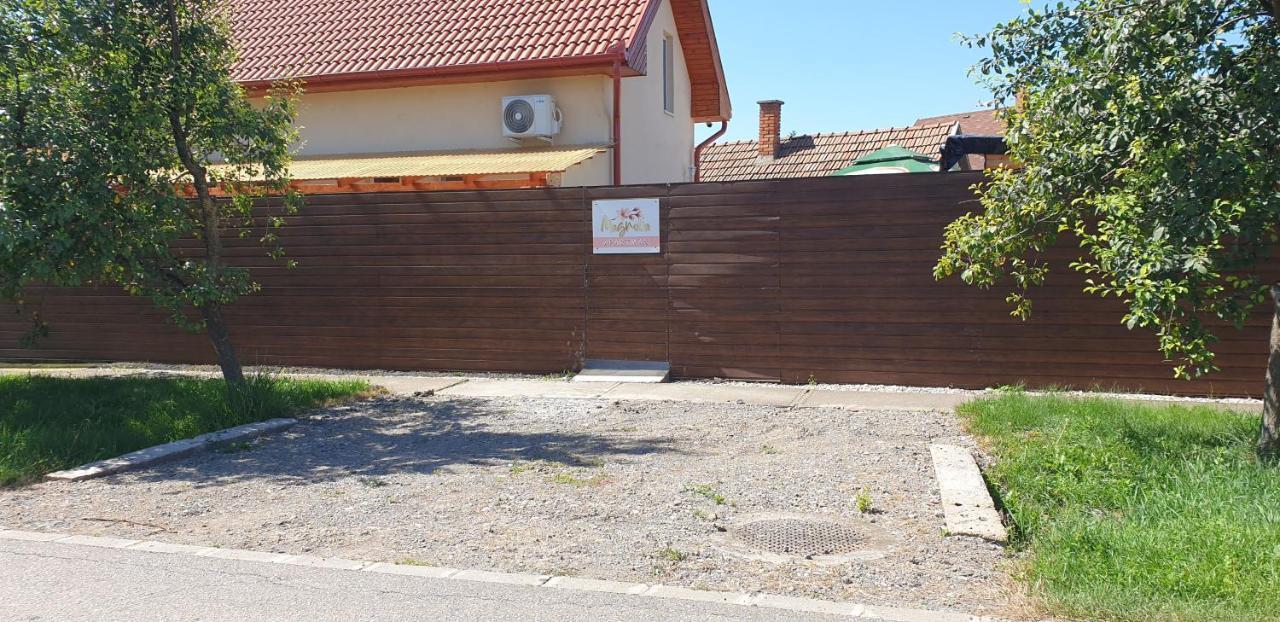 Magnólia apartman Hajdúszoboszló Zewnętrze zdjęcie