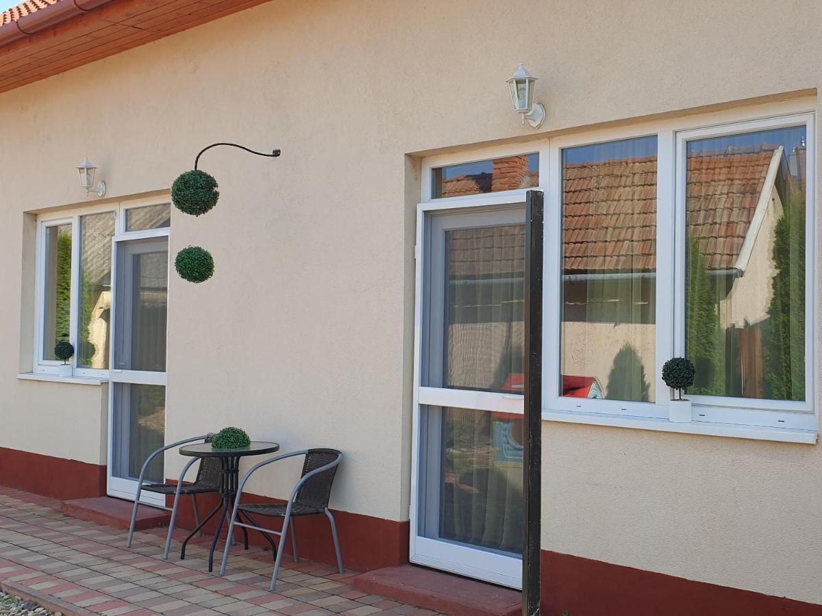 Magnólia apartman Hajdúszoboszló Zewnętrze zdjęcie
